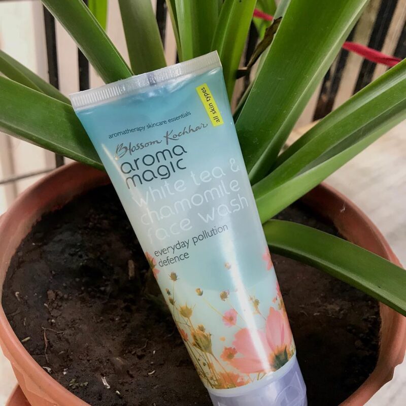 White Tea and Chamomile Facewash